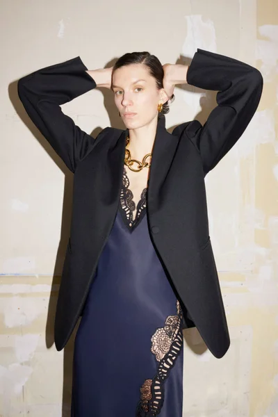 Look 25